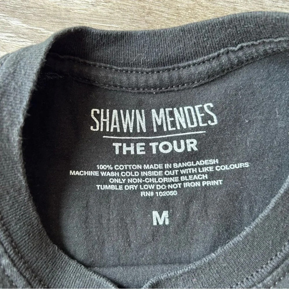 Shawn Mendes Rose The Tour Concert T Shirt - Picture 5 of 8